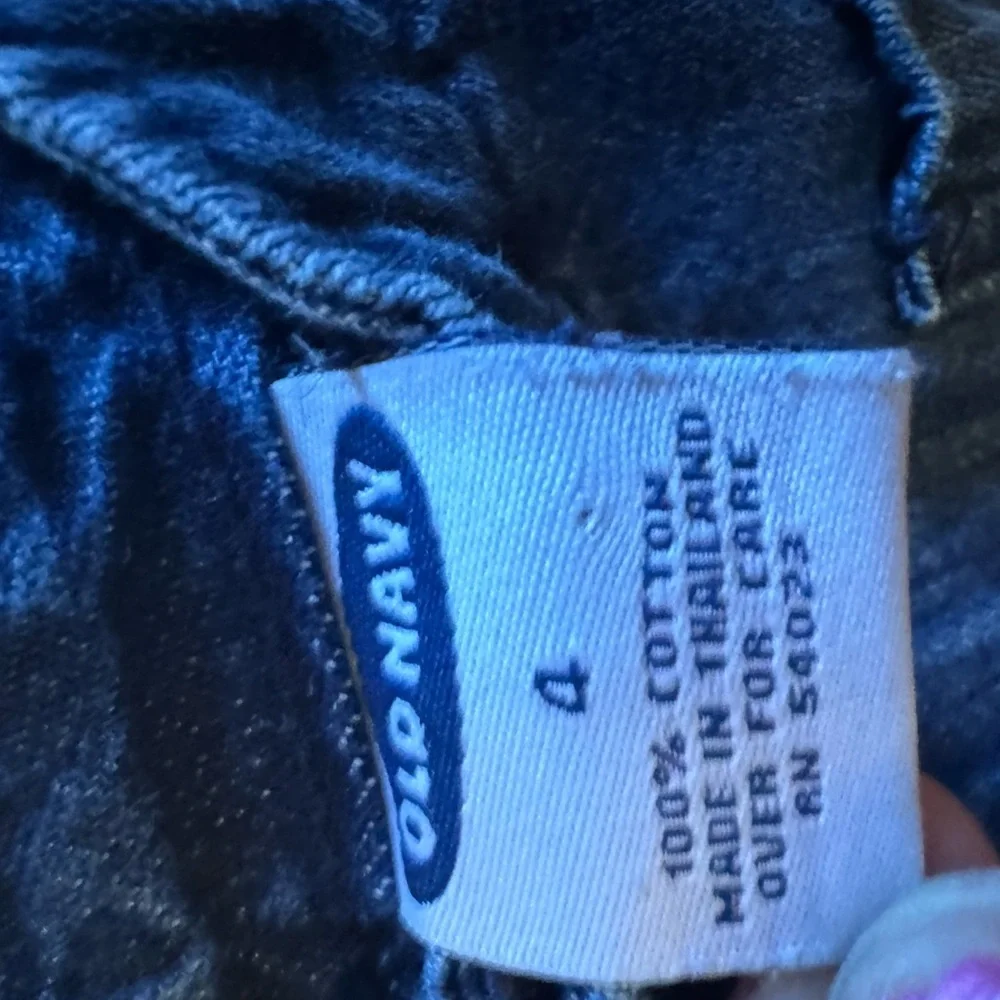 Old Navy Denim Skirt with Pockets. Great Condition. Denim Skirt. Size 4